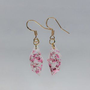 Queen Anne's Lace Dark Pink Pressed Flower Earring